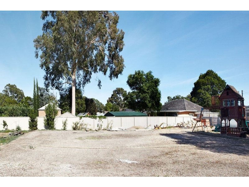 9 Surrey Crescent, Lower Mitcham SA 5062