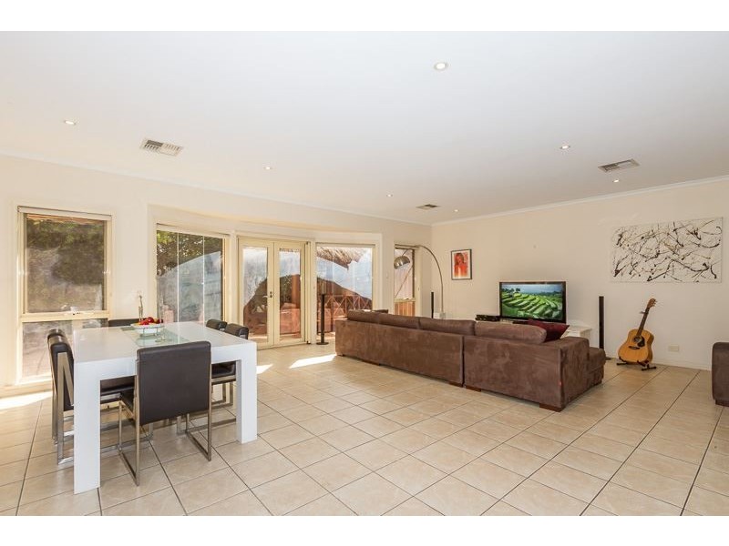 44a Avenue Road, Cumberland Park SA 5041