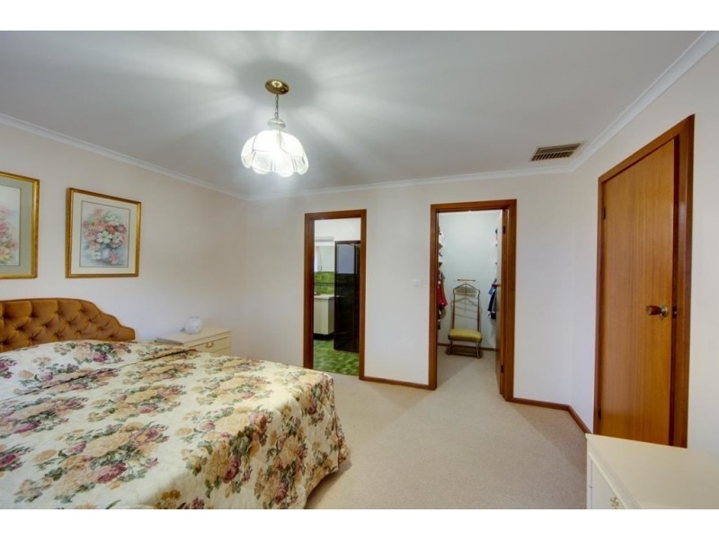 7 Oakridge Road, Aberfoyle Park SA 5159