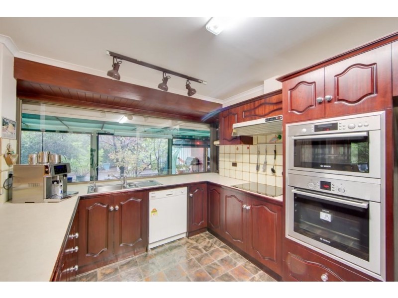7 Oakridge Road, Aberfoyle Park SA 5159