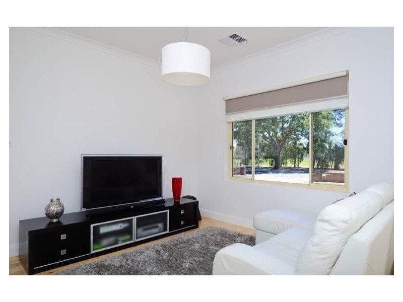 13 Morris Street, Cumberland Park SA 5041