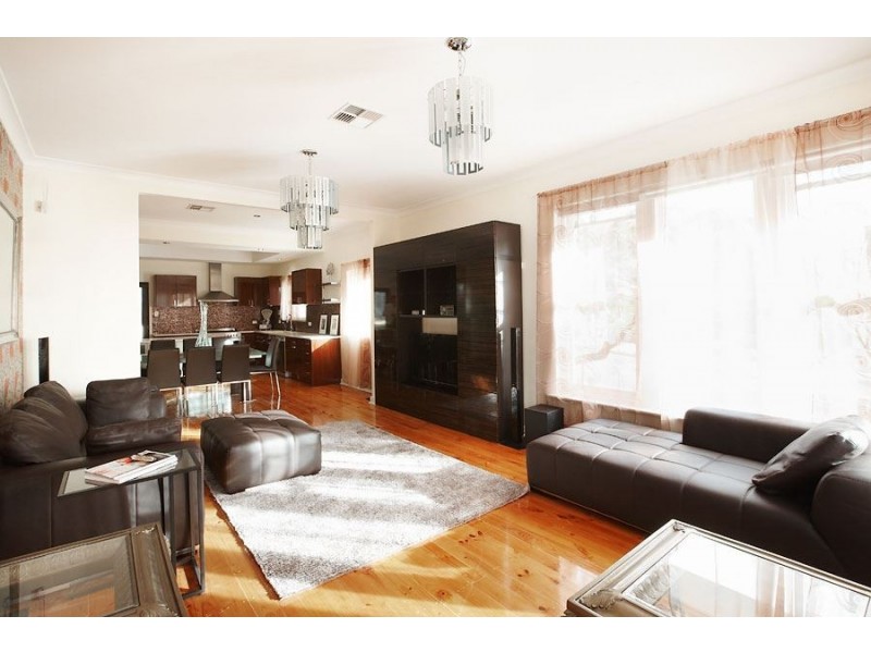 28 Columbia Avenue, Clapham SA 5062