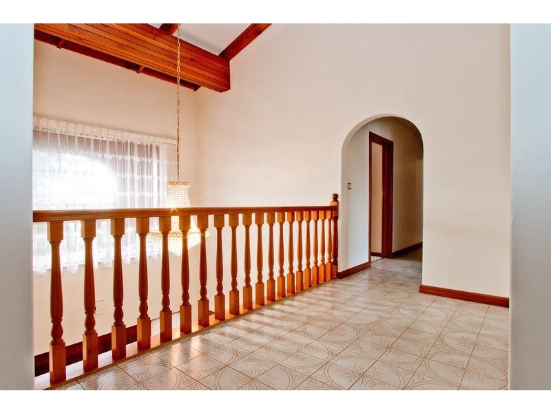 8 Kinnane Crescent, Pasadena SA 5042
