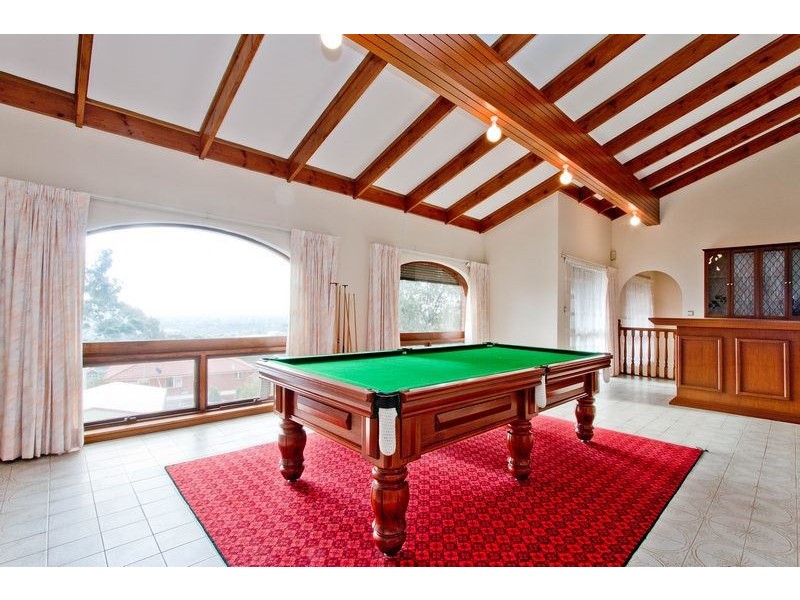 8 Kinnane Crescent, Pasadena SA 5042