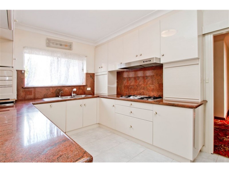 8 Kinnane Crescent, Pasadena SA 5042