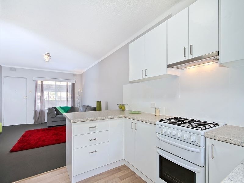 2/271 Henley Beach Road, Brooklyn Park SA 5032