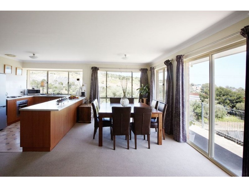 6 Victoria Parade, Darlington SA 5047