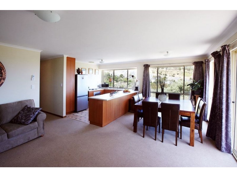 6 Victoria Parade, Darlington SA 5047