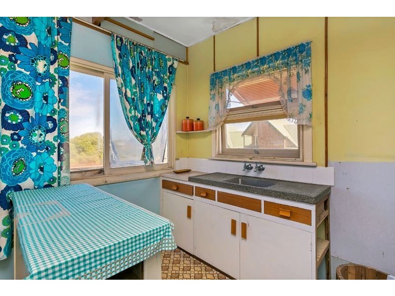 1 Charteris Street, Port Elliot SA 5212