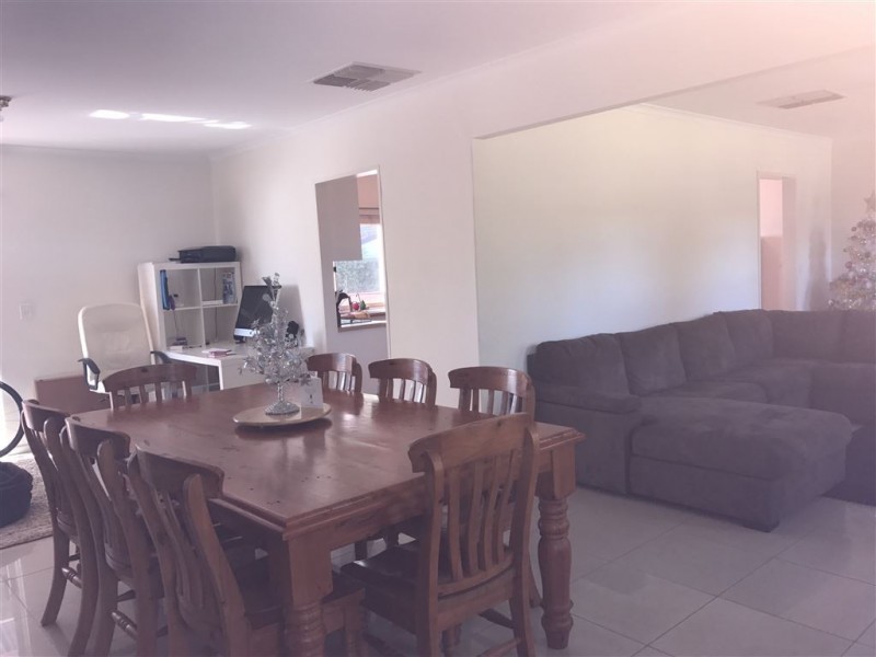 2 Medina Street, Aberfoyle Park SA 5159