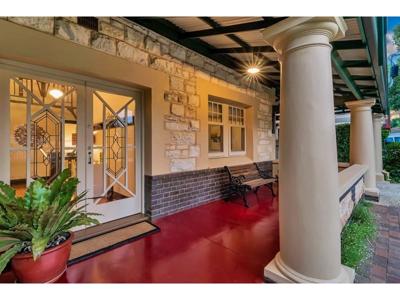 4 Wesley Street, Lower Mitcham SA 5062