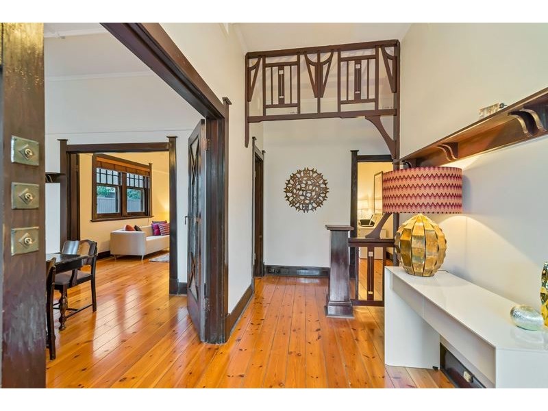 4 Wesley Street, Lower Mitcham SA 5062