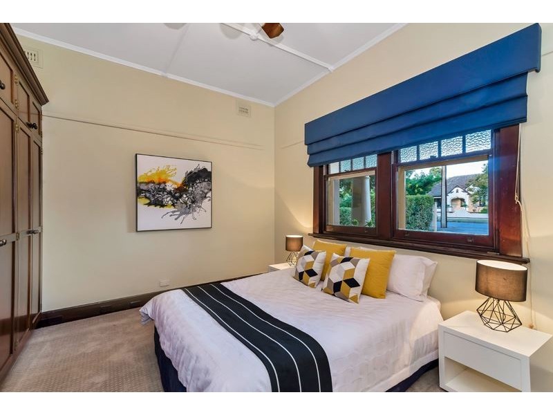 4 Wesley Street, Lower Mitcham SA 5062