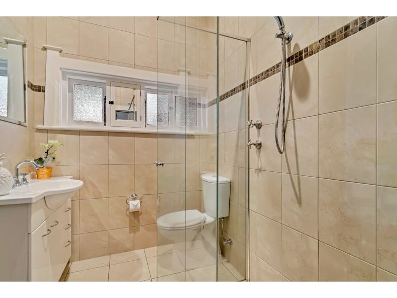 4 Wesley Street, Lower Mitcham SA 5062