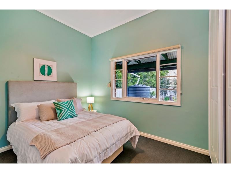 4 Wesley Street, Lower Mitcham SA 5062