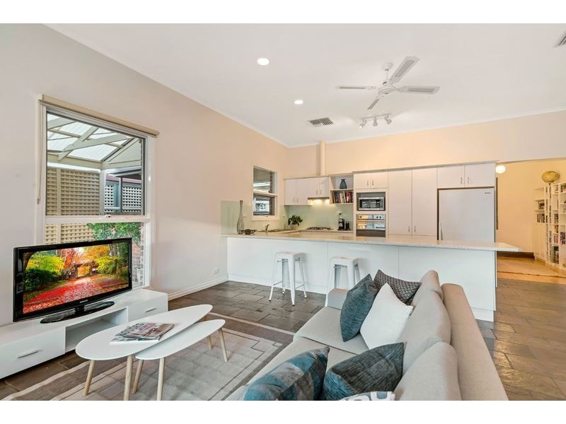 4 Wesley Street, Lower Mitcham SA 5062