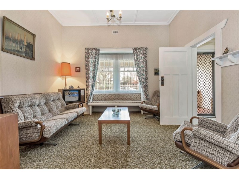 8 Meredyth Avenue, Millswood SA 5034