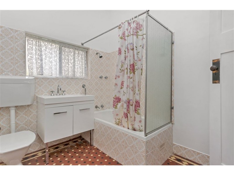 8 Meredyth Avenue, Millswood SA 5034