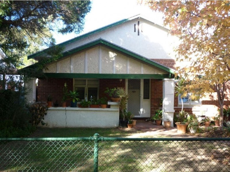 21 Addison Road, Black Forest SA 5035