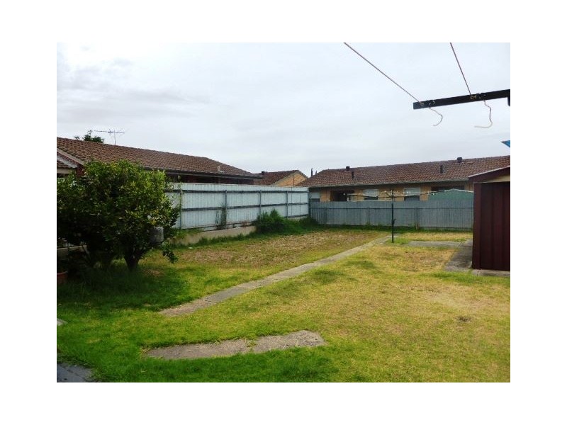 10 Busby Avenue, Black Forest SA 5035