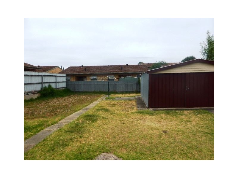 10 Busby Avenue, Black Forest SA 5035