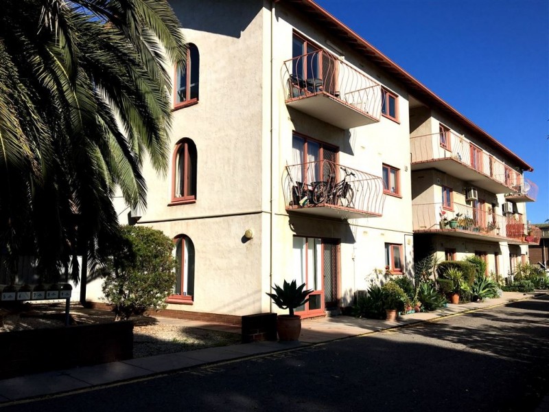 4/6 Ferguson Street, Glenelg SA 5045