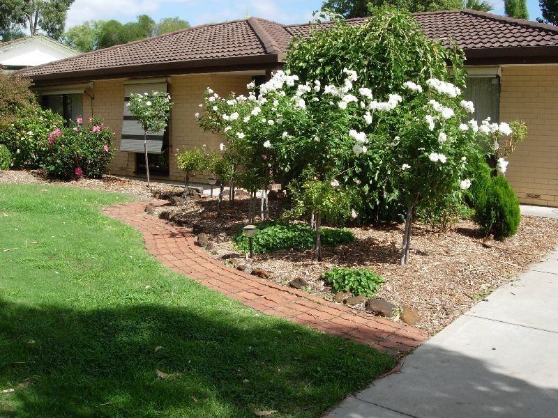 30 Barrdickson Crescent, Happy Valley SA 5159