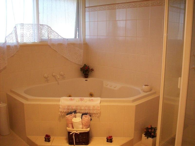 10 Mayflower Crescent, Hallett Cove SA 5158