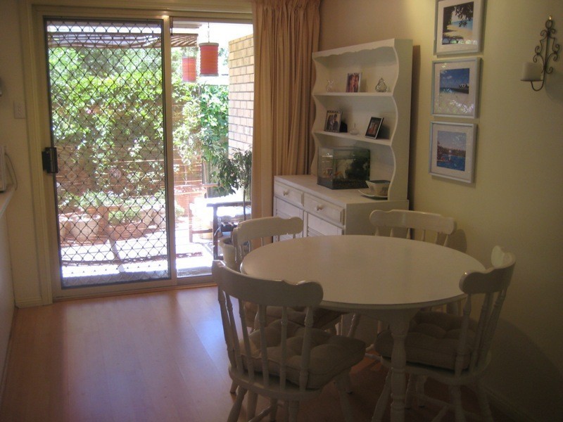 1/14C Almond Grove, Glandore SA 5037