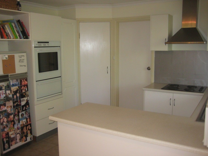 1/14C Almond Grove, Glandore SA 5037