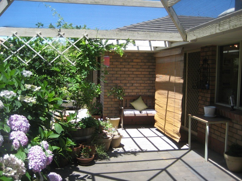 1/14C Almond Grove, Glandore SA 5037