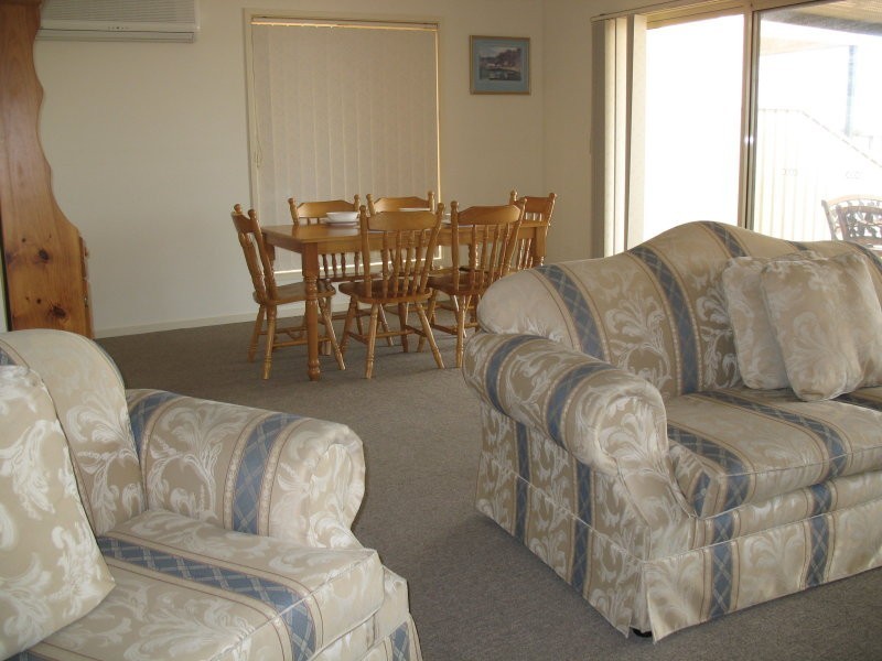 89 Wentworth Parade, Hindmarsh Island SA 5214