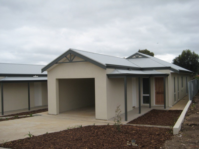 8 Dalkeith Avenue, Morphett Vale SA 5162