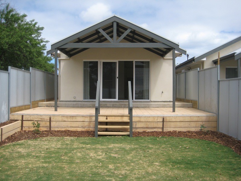 8 Dalkeith Avenue, Morphett Vale SA 5162