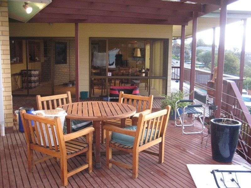 10 Seacombe Crescent, Seacombe Heights SA 5047