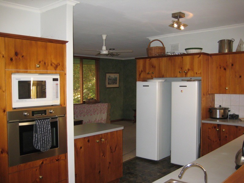 10 Seacombe Crescent, Seacombe Heights SA 5047