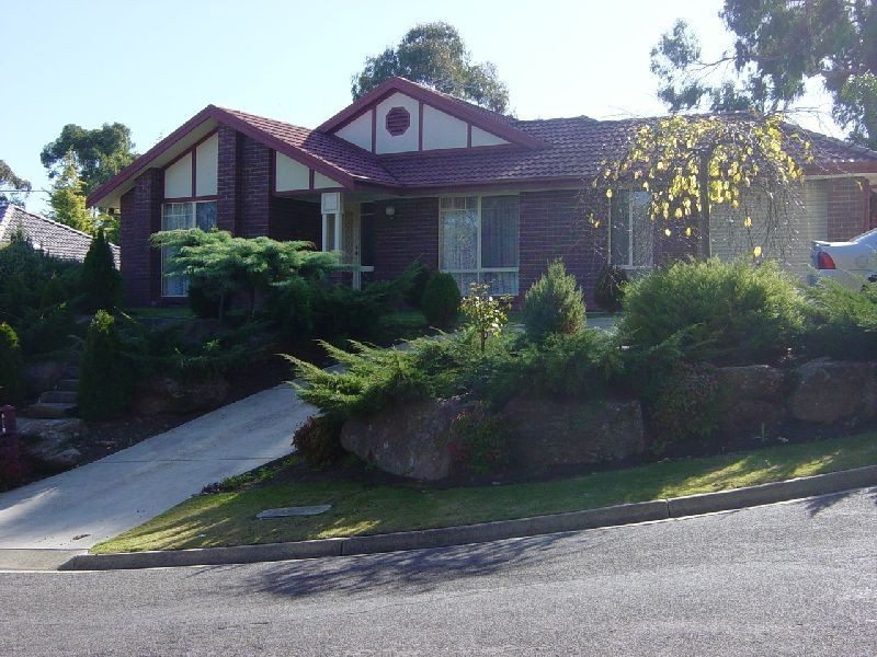 4 Dellvale Court, Flagstaff Hill SA 5159