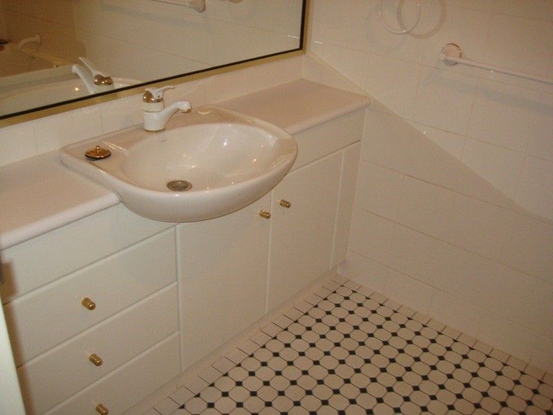 Apt 23/2 Jetty Road, The Grand, Glenelg SA 5045