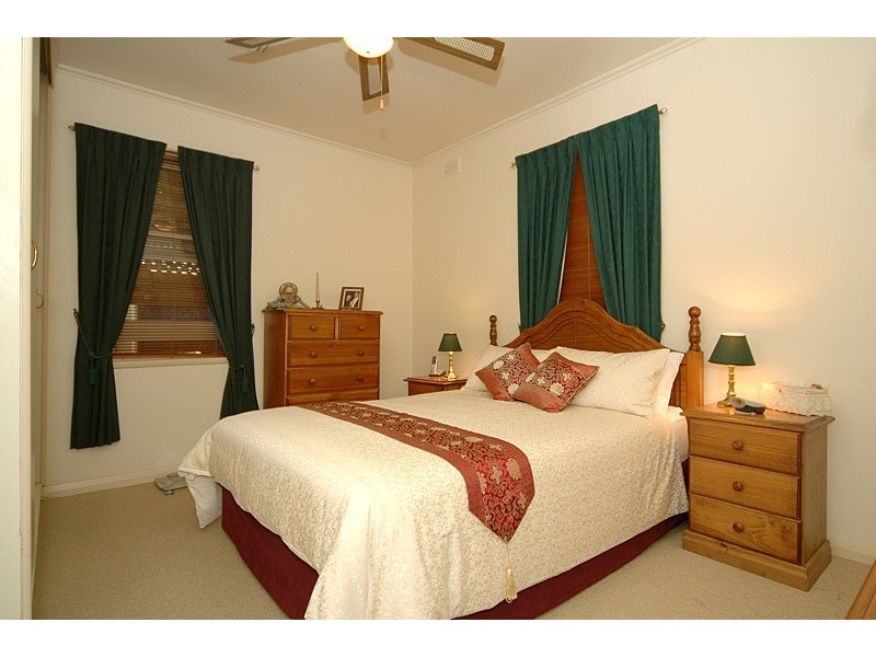 2 Beaumont Street, Clovelly Park SA 5042