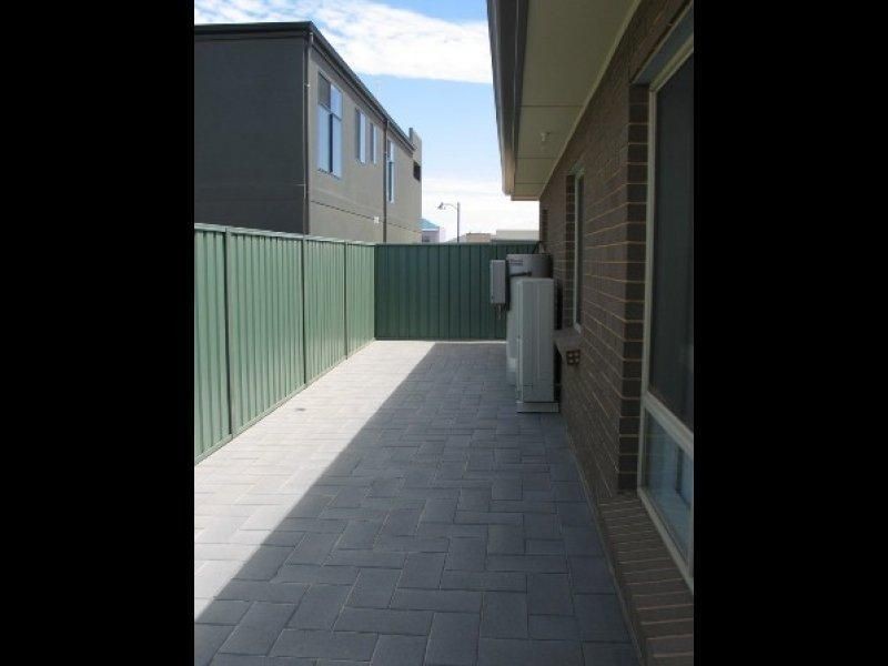 46 Macmillan Avenue, Mawson Lakes SA 5095