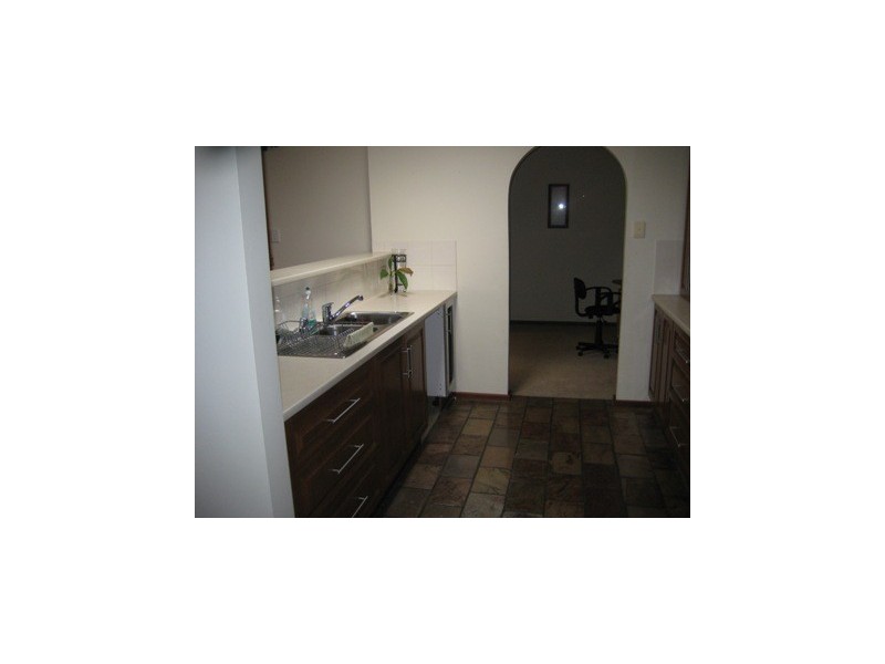 17 Hanley Court, Happy Valley SA 5159