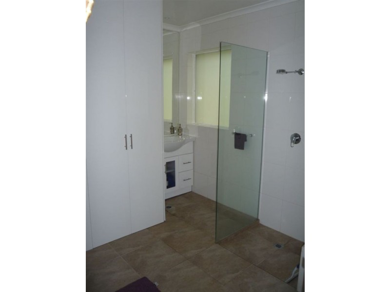 17 Fox Hill Rd, Mount George SA 5155