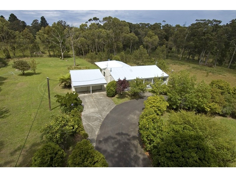 13 Nowra Road, Fitzroy Falls NSW 2577