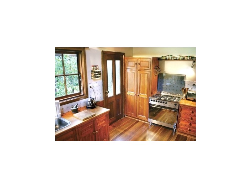 5 Keoghs Rd, Kangaroo Valley NSW 2577