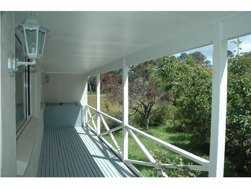 13 Nowra Rd, Fitzroy Falls NSW 2577