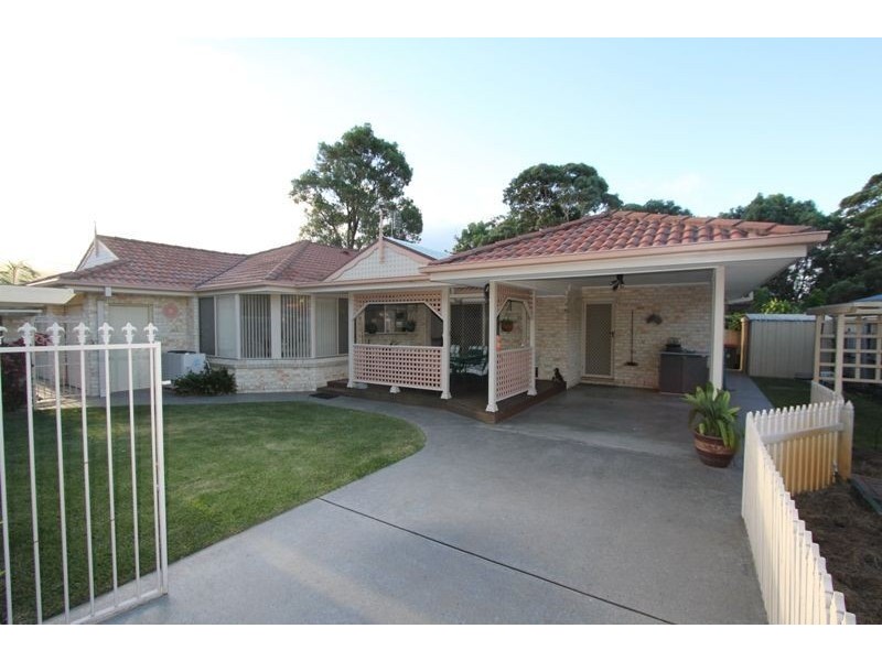 12 Golden Hill Ave, Shoalhaven Heads NSW 2535