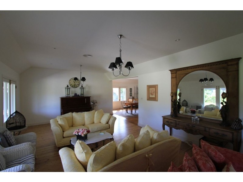 49 Upper Kangaroo River Rd, Kangaroo Valley NSW 2577