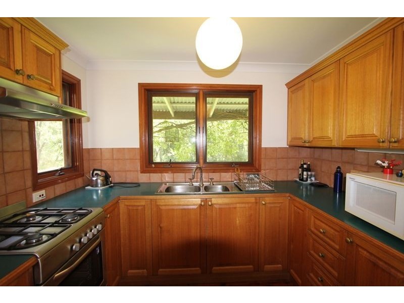 587 Mt Scanzi Rd, Kangaroo Valley NSW 2577