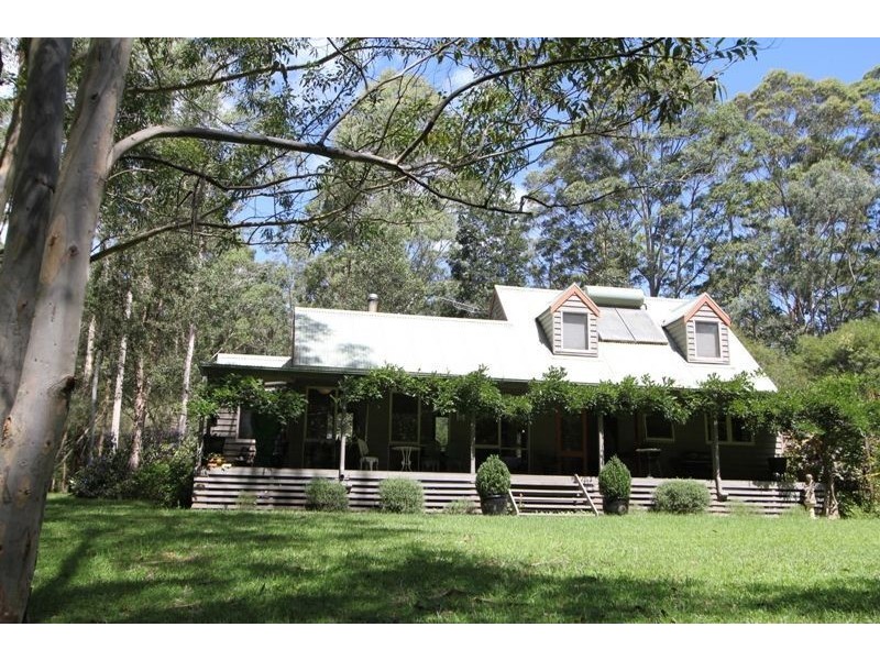 587 Mt Scanzi Rd, Kangaroo Valley NSW 2577