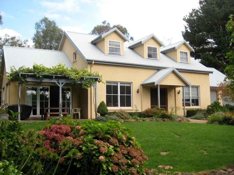 3 Throsby Rd, Fitzroy Falls NSW 2577